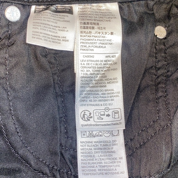 NWT Levi’s Black High Waisted Flare Leg Denim Jeans, Size 33/32 - Picture 12 of 12